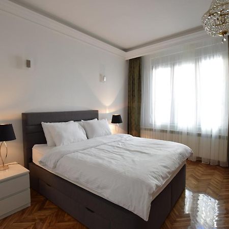 Crown Apartment - Your Most Comfortable Stay Belgrado Buitenkant foto