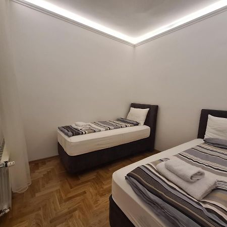 Crown Apartment - Your Most Comfortable Stay Belgrado Buitenkant foto