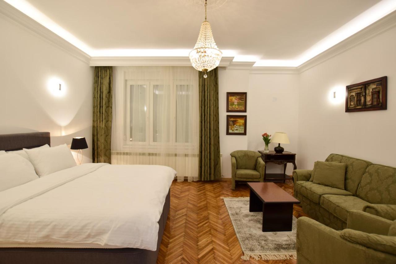 Crown Apartment - Your Most Comfortable Stay Belgrado Buitenkant foto