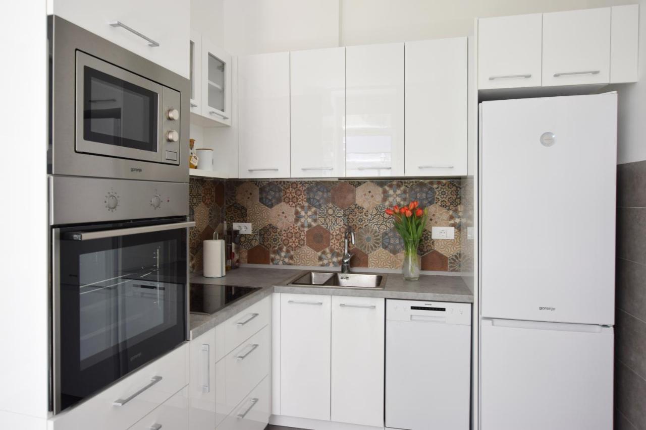 Crown Apartment - Your Most Comfortable Stay Belgrado Buitenkant foto