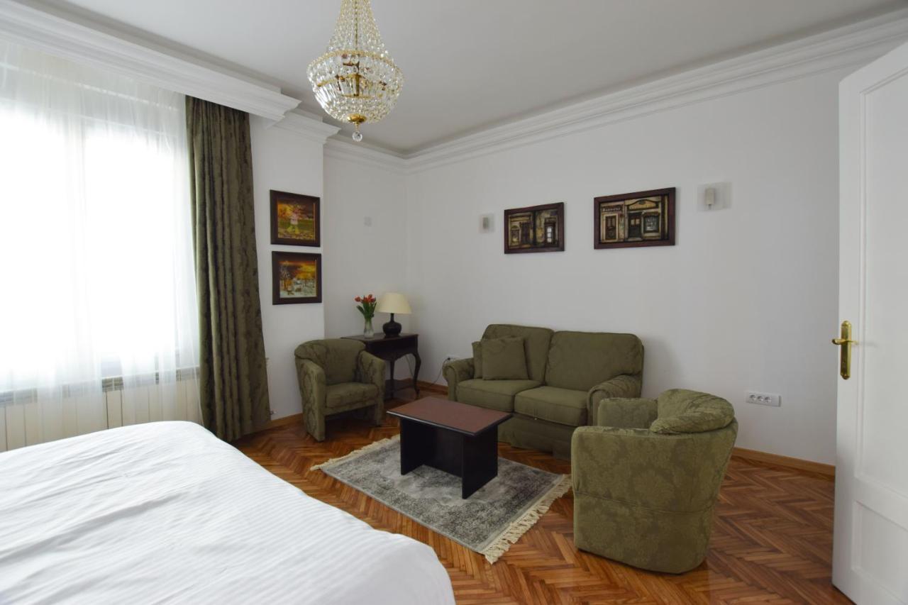 Crown Apartment - Your Most Comfortable Stay Belgrado Buitenkant foto