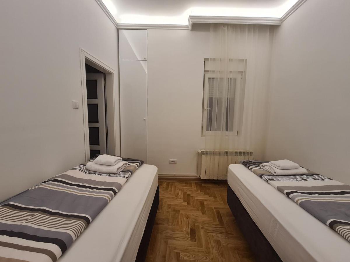 Crown Apartment - Your Most Comfortable Stay Belgrado Buitenkant foto