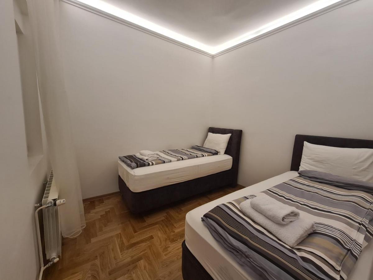Crown Apartment - Your Most Comfortable Stay Belgrado Buitenkant foto